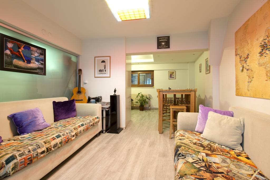 In House Hostel 伊兹密尔 外观 照片