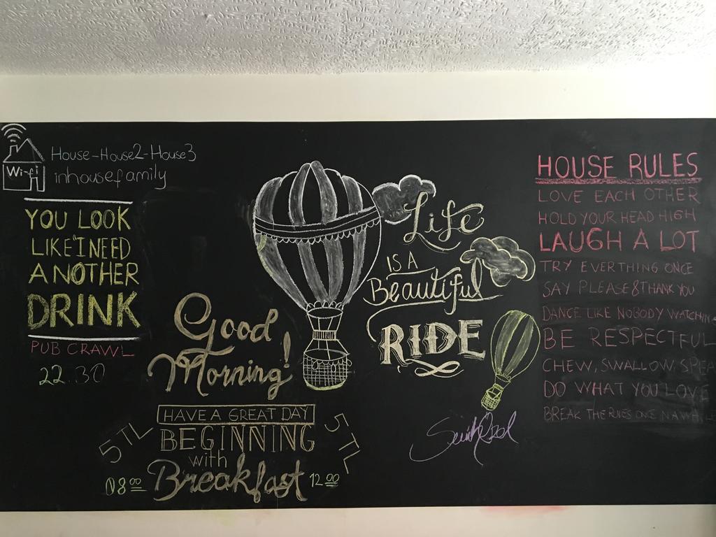In House Hostel 伊兹密尔 外观 照片